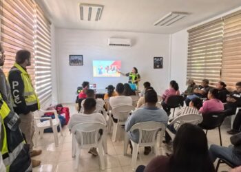 Capacita Turismo en Manejo de Alimentos, Atención al Turista y Primeros Auxilios