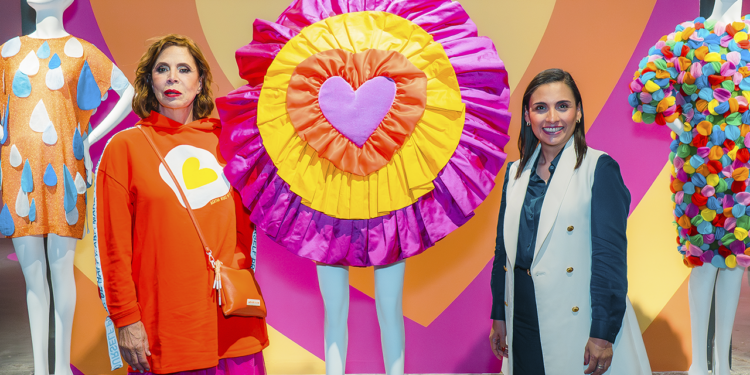 El universo de color de Agatha Ruiz de la Prada se despide del Centro de las Artes