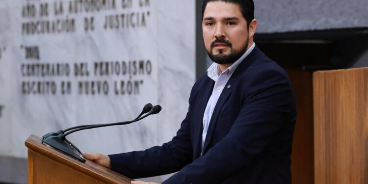 Urge Fernando Aguirre fortalecer la prevención del suicidio en escuelas