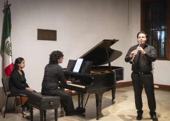 Gozan el miércoles Entre Líneas y Contrastes