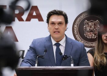 Llama Presidente del Congreso a denunciar a Francisco “N” tras revocación de amparo