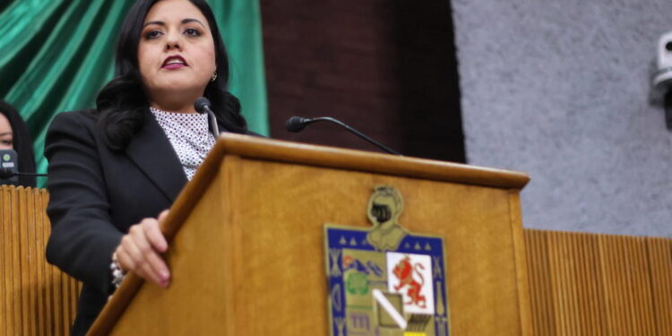 Gobernador de NL muestra incongruencia al no publicar presupuesto
