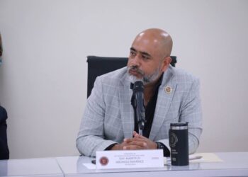 Aprueban en comisiones tipificar el abandono injustificado de mujer embarazada