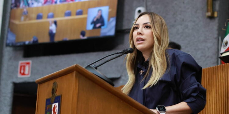 Plantea Perla Villarreal ampliar atención psicológica a través de herramientas digitales