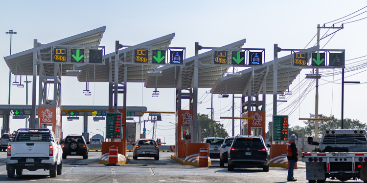 Reabre Gobierno de NL Autopista al Aeropuerto de forma gratuita
