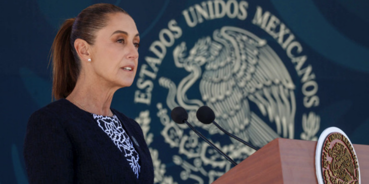 Reafirmamos el compromiso de servir al pueblo y proteger la soberanía nacional: Presidenta en 111 Aniversario de la Fuerza Aérea Mexicana
