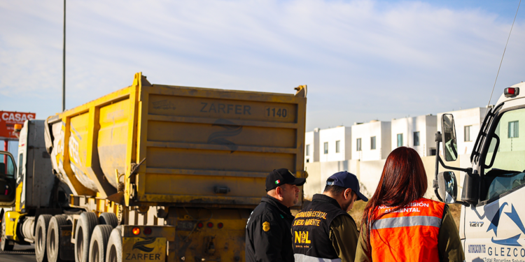 Refuerza Medio Ambiente operativos contra emisiones de transporte de carga