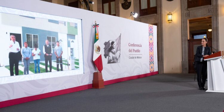 Desde la mañanera, Claudia Sheinbaum encabeza entrega de viviendas en Tamaulipas
