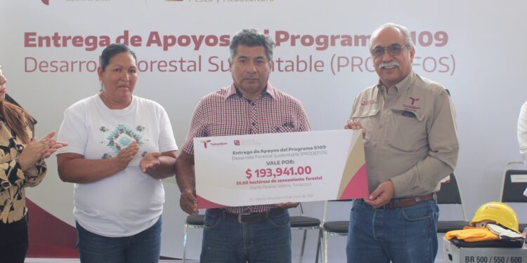 Entrega Gobierno estatal apoyos para fortalecer el sector forestal en Tamaulipas