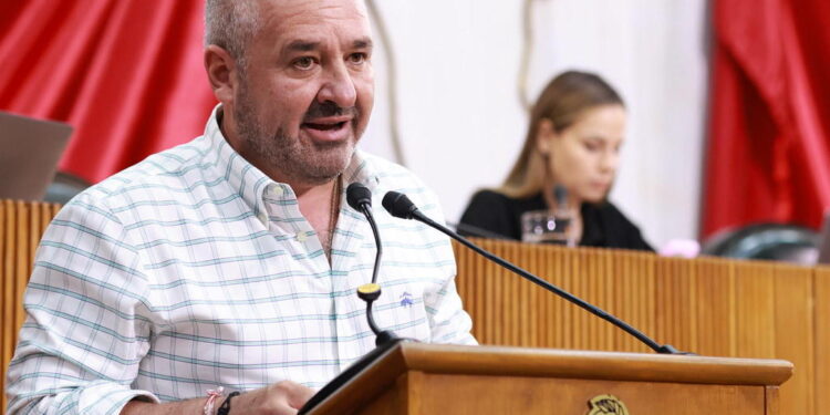 Avala Congreso proteger a vigilantes de colonias contra agresiones y fortalecer su capacitación