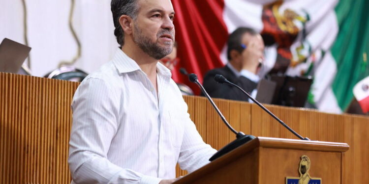 Pide Mario Salinas reforzar prevención de incendios en municipios de Nuevo León