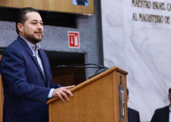 Exhibe diputado abandono de CFE y AyD en Santa Catarina y exige acciones urgentes