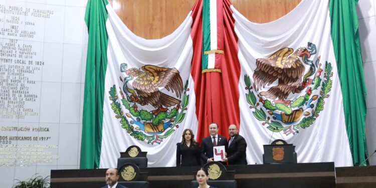 Recibe Legislatura 66 el Cuarto Informe del Gobernador Américo