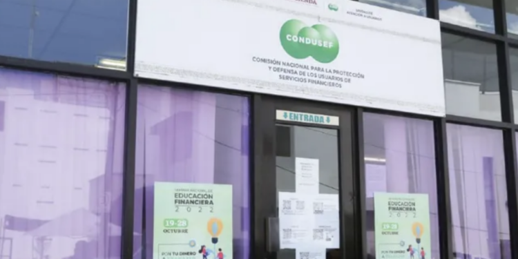 Alerta CONDUSEF por fraudes con IA y suplantación de figuras públicas