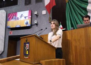 Congreso de NL ordena retiro de buzones y casetas; van contra contaminación visual
