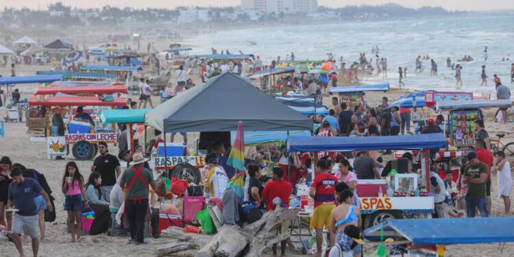 Playa Miramar lidera turismo nacional con 100% de ocupación en Semana Santa