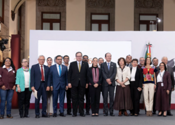 Presidenta presenta Comité de Científicos y Especialistas que analizarán la explotación de gas natural no convencional
