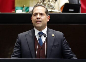 Va PVEM por pausas obligatorias en el trabajo; buscan frenar sedentarismo y elevar productividad