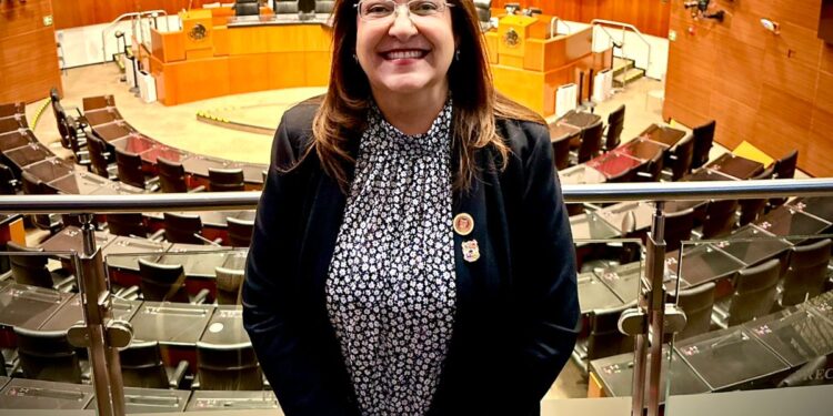 Representantes populares analizan legislación sobre enfermedades autoinmunes