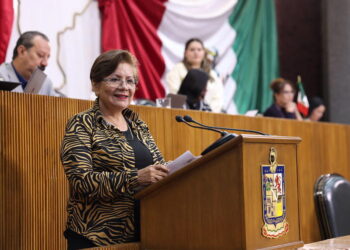Congreso exige liberar recursos para garantizar pago a maestros del PRONI
