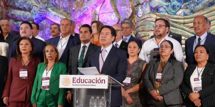 SEP da marcha atrás: ciclo escolar sí terminará el 15 de julio