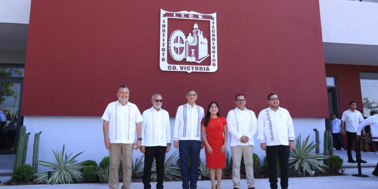 Entrega Américo gimnasio-auditorio al Tec Victoria; inversión fue de 84 mdp