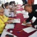 Inicia SSPT entrega de becas para fortalecer la educación de servidores públicos y sus familias
