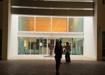 Jueza frena intento de YAC por cerrar audiencia; Fiscalía la imputa por compras de despensas por 985 mdp.