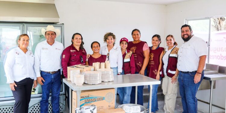 Lleva SEBIEN paquetes alimentarios y Comedor de Bienestar a familias de San Carlos