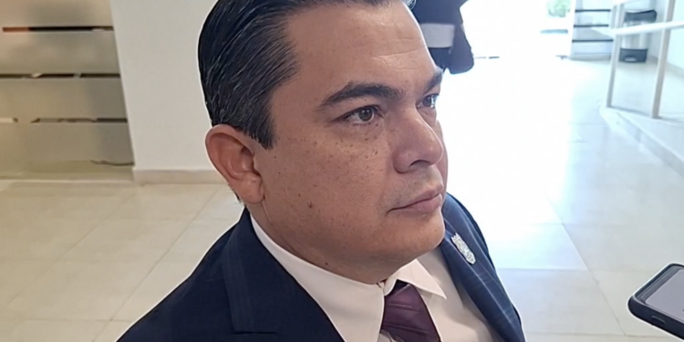 Descarta diputado riesgos por alertas de EU y las atribuye a motivos políticos