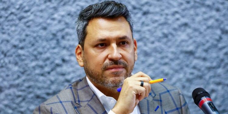 Congreso de Nuevo León baja edad mínima para ser gobernador, alcalde y diputado