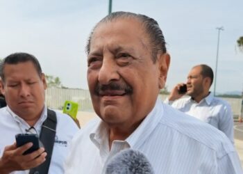 Arnulfo frena a aspirantes del SNTE: “No van a llegar”
