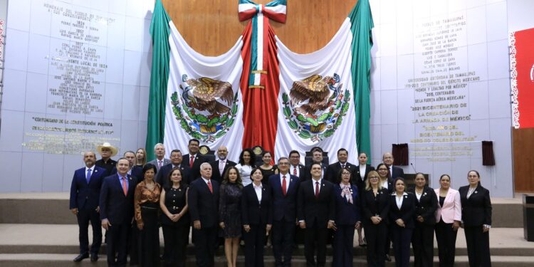 Encabeza Américo Villarreal reconocimiento histórico a la Benemérita Escuela Normal Federalizada en el Congreso