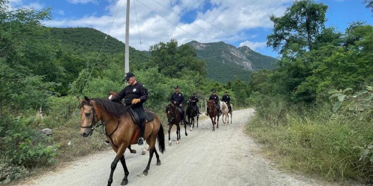 Guardia Estatal refuerza vigilancia a caballo en zonas de difícil acceso