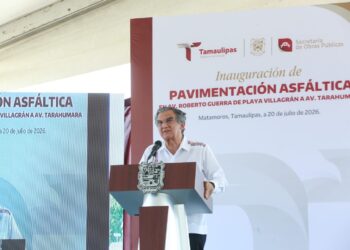 Inaugura Américo obra vial y entrega escrituras a familias matamorenses