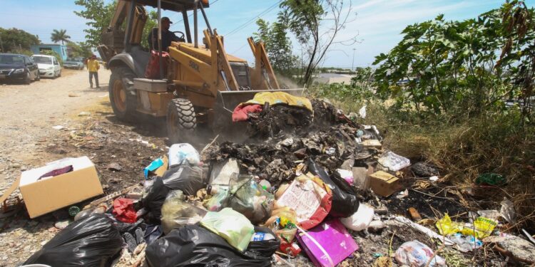 SEDUMA elimina tiraderos clandestinos para evitar inundaciones y riesgos sanitarios