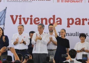Entrega Sheinbaum viviendas y arranca gira por Tamaulipas