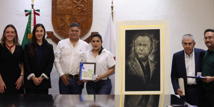 San Pedro recibe retrato de Mauricio Fernández desde Guerrero