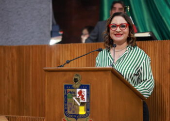 Armida Serrato va contra las zanjas que dejan obras sin reparar