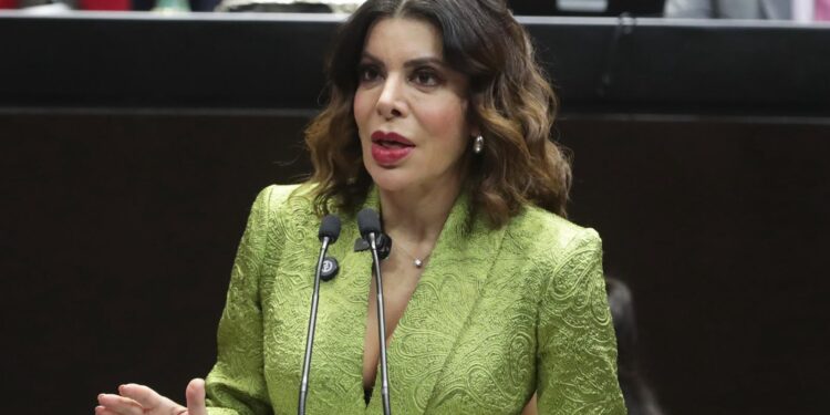 Buscan multar a vehículos con púas, cuchillas y otros aditamentos peligrosos