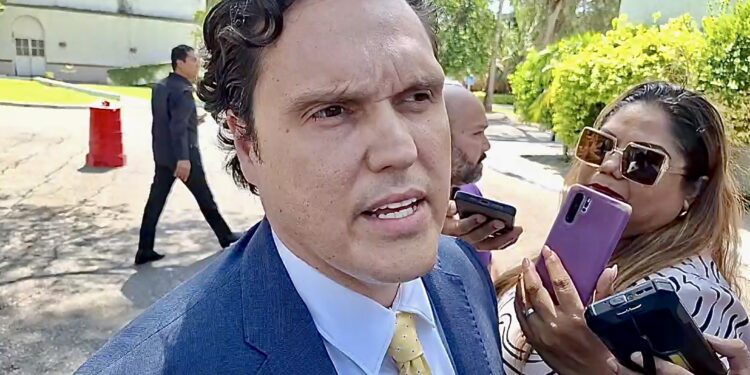 Prieto Herrera deja en pausa licencia y se enfoca en el Congreso
