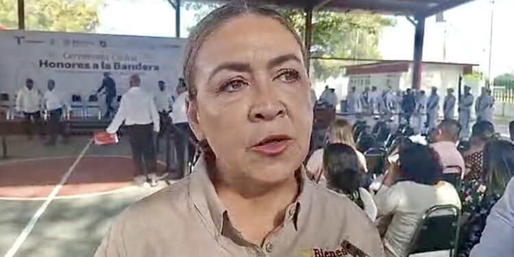 Alertan a adultos mayores por fraudes y mensajes falsos para robarles información