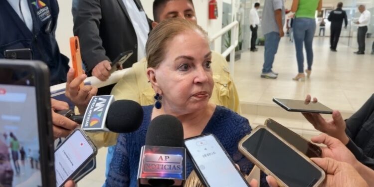 Mercedes Guillén cuestiona urgencia de regular doble nacionalidad
