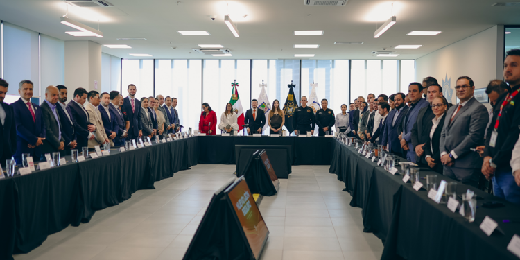 Samuel García pide a empresarios conectar sus cámaras al C5