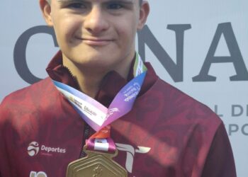 Alejandro Avilés rompe récord mundial con 13.03 segundos