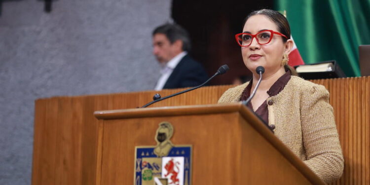 Armida Serrato busca castigar la venta de cuentas digitales
