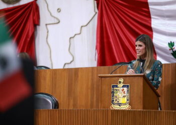 Congreso exige a Pemex explicar malos olores en Monterrey