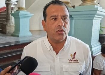 Hugo Reséndez alista anuncio sobre sus aspiraciones para 2027