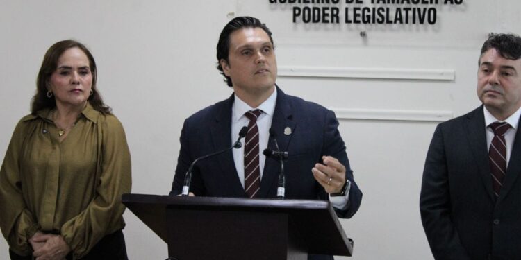 Prieto exige pruebas por señalamientos contra proveedores del Congreso