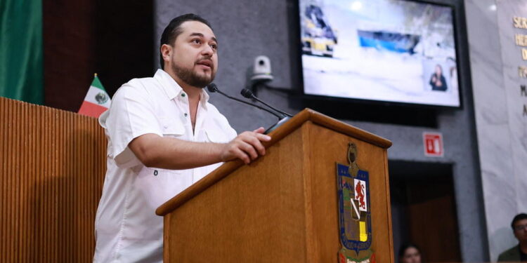 Miguel Lechuga denuncia posibles daños ambientales de fábrica en Santa Catarina